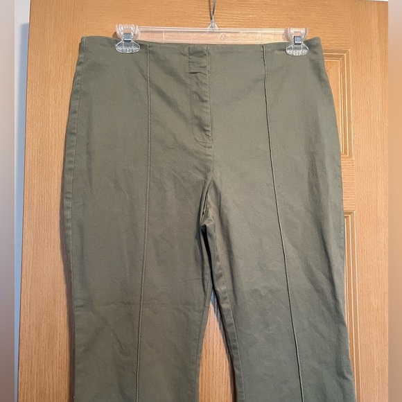 Ann Taylor LOFT Green Kick Crop Pants Women's NWT - Picture 5 of 9